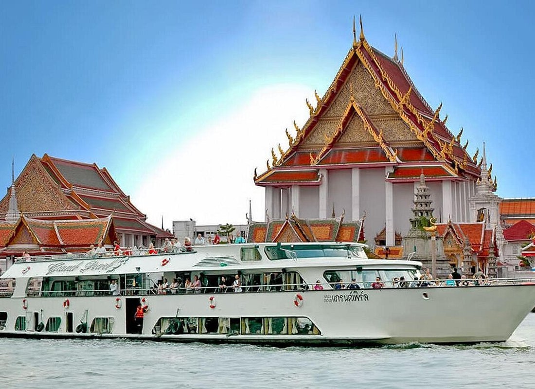 Ayutthaya Historical Temples Day Tour with Grand Pearl River Cruise
