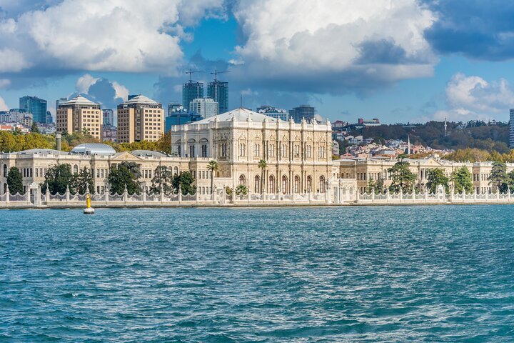 Dolmabahçe Palace & Harem Skip-the-Line Tickets with Audio Guide