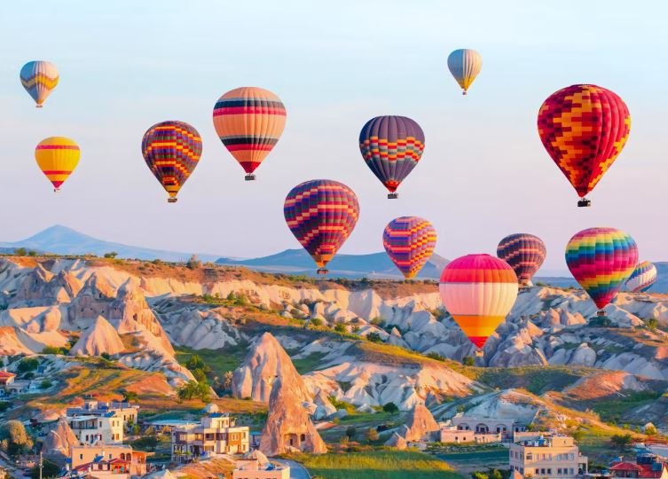 Goreme Valley Sunrise Hot Air Balloon Tour with Breakfast & Transfers