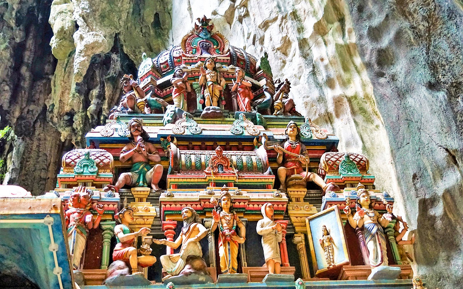 From Kuala Lumpur: Private Half-Day Batu Caves & Cultural Temple Tour with Transfers