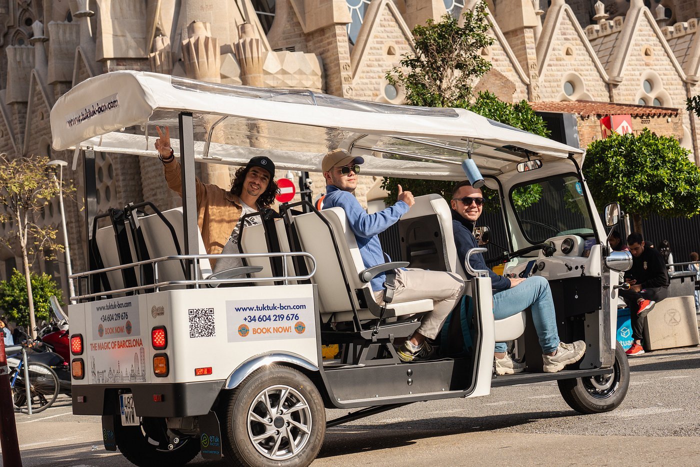 Barcelona Tuk Tuk City Tour