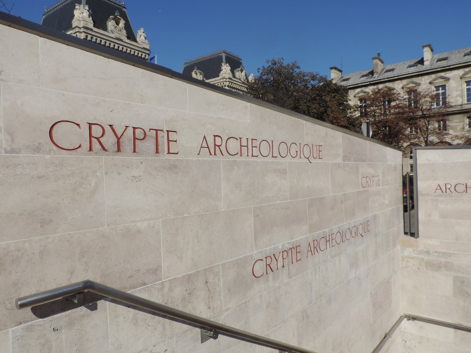 Archeological Crypt of Île de la Cité Entry Tickets