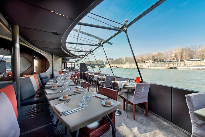 Bateaux Parisiens Seine River Lunch Cruise with French Menu