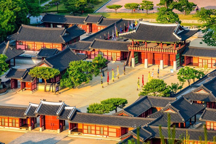 Full-Day Tour of Suwon Hwaseong with Korean Folk Village